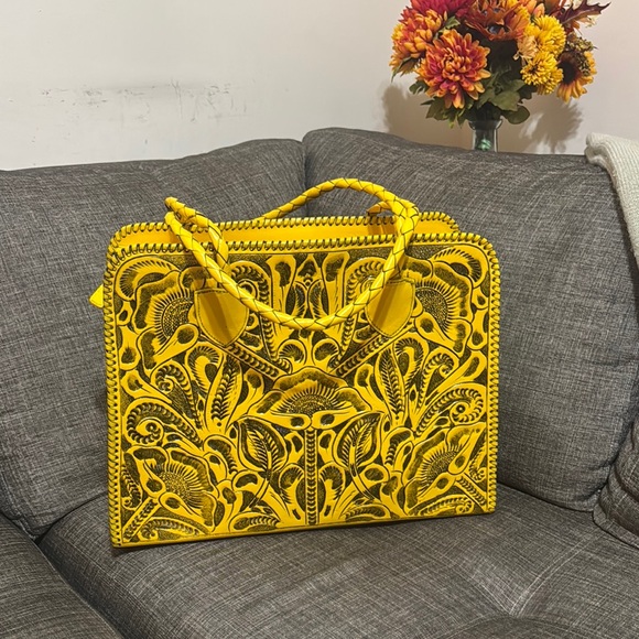 Yellow Embroidered Leather Women´s Bag, TOTE M,...